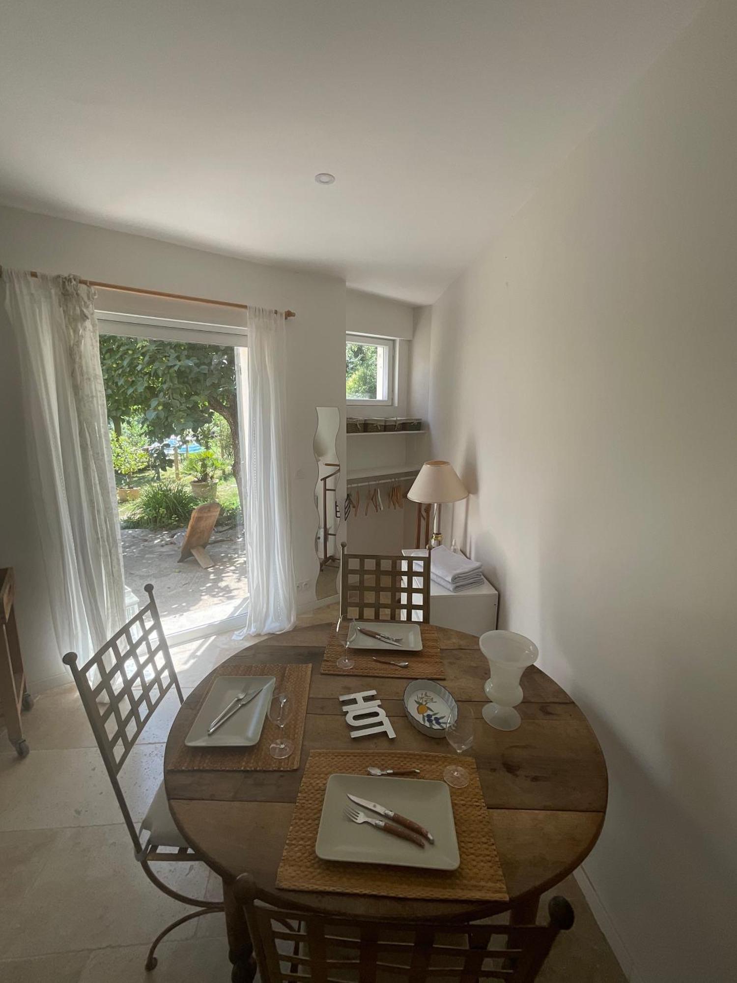 Lumineux Apartment Villeneuve-les-Avignon